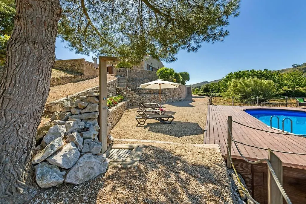 Holiday home Finca Wellnatura Mit Sauna, Kamine, Badewanne Arta